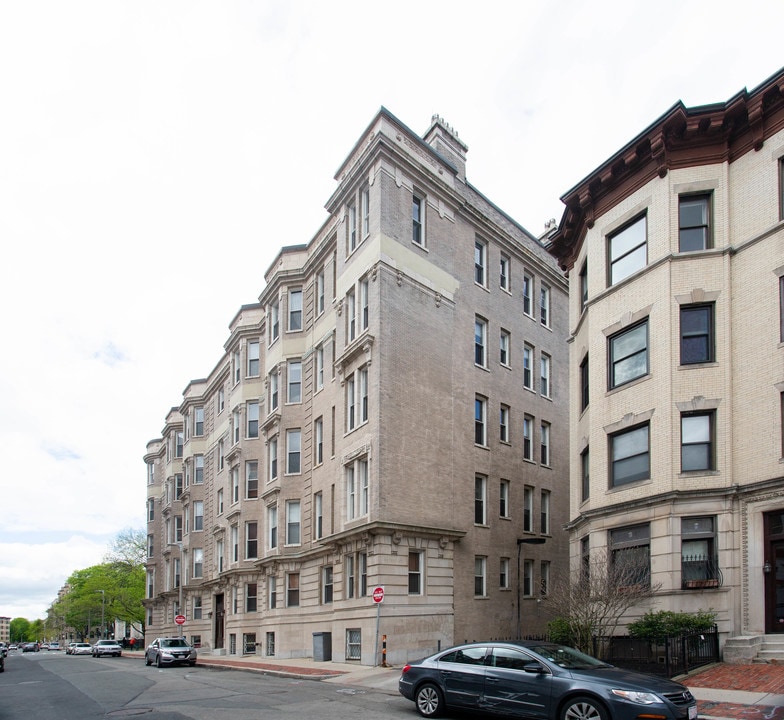 73 Hemenway St in Boston, MA - Building Photo