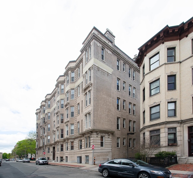 73 Hemenway St