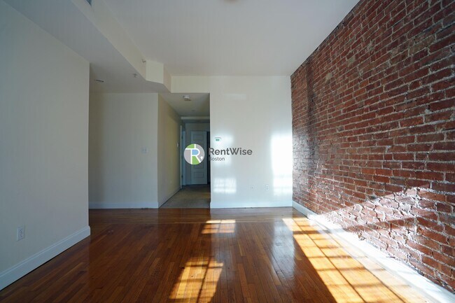 53 Ashford St, Unit 2 in Boston, MA - Building Photo - Building Photo