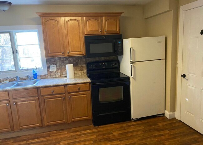 31 Ellicott Ave in Batavia, NY - Building Photo - Building Photo