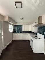 1824 Thonig Rd in Houston, TX - Building Photo