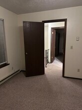 1058 N 250 W, Unit #2 in Logan, UT - Foto de edificio - Building Photo