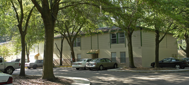 Centerpoint Apartments in Gainesville, FL - Building Photo - Building Photo