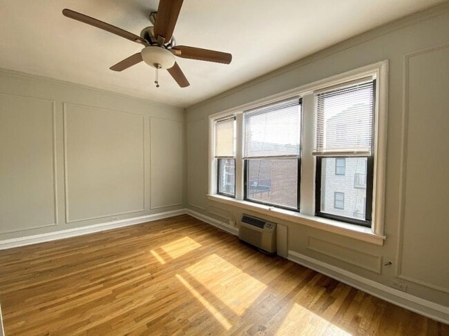 property at 837 W Wolfram St