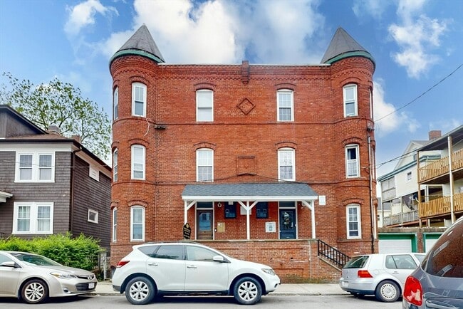 76 Belden St, Unit 3