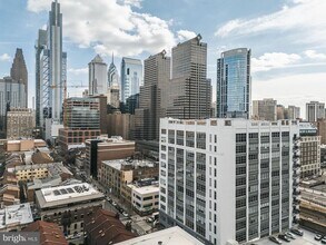 2200 Arch St in Philadelphia, PA - Building Photo - Building Photo