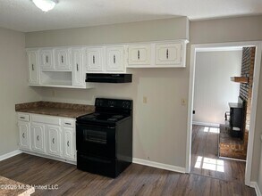 7397 Meadowbrook Dr in Horn Lake, MS - Building Photo - Building Photo