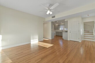 48 Manthorne Rd, Unit 2 in Boston, MA - Building Photo - Building Photo