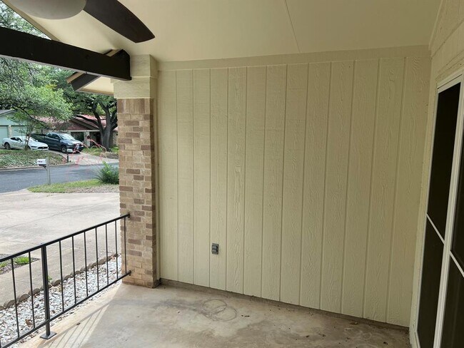 2514 Redleaf Ln in Austin, TX - Building Photo - Building Photo