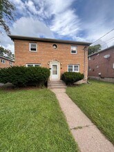 22 Deerfield Ct, Unit A in East Hartford, CT - Foto de edificio - Building Photo