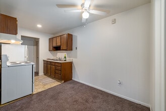 Walden Woods Apartments in East Lansing, MI - Building Photo - Interior Photo
