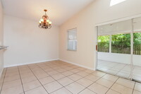 11307 Brownstone Ct in Riverview, FL - Building Photo - Building Photo