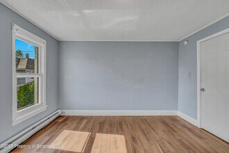 7 Plum Pl in Scranton, PA - Building Photo - Building Photo