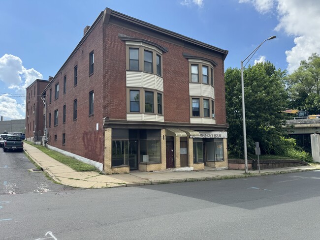 67 E Main St, Unit 65-B