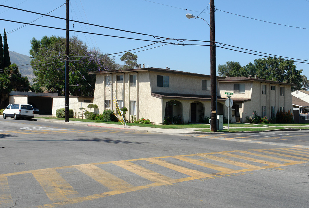 1174 E Ventura St in Santa Paula, CA - Building Photo