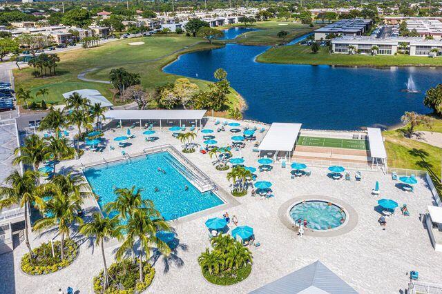 625 Burgundy N in Delray Beach, FL - Building Photo