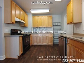 1854 E Fairbanks St in Tacoma, WA - Building Photo - Building Photo