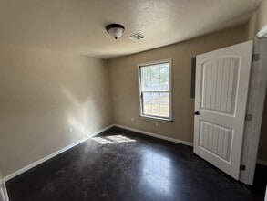 1108 S High School St in Ada, OK - Building Photo - Building Photo