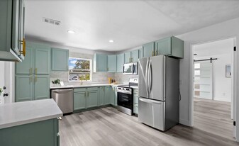 814 Hall St in Melbourne, FL - Building Photo