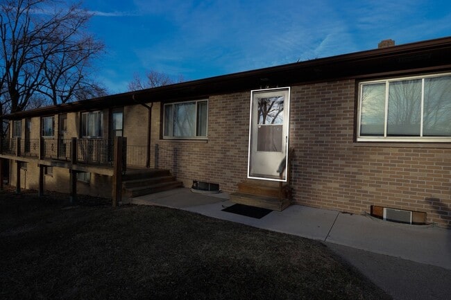 322 Maple Dr, Unit 2 in Morris, IL - Building Photo - Building Photo