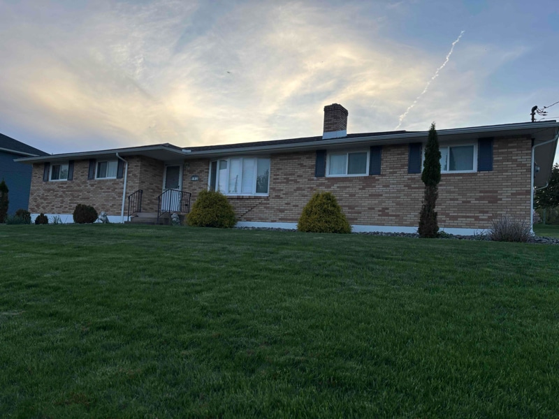 93 Briarwood Dr in Shavertown, PA - Building Photo