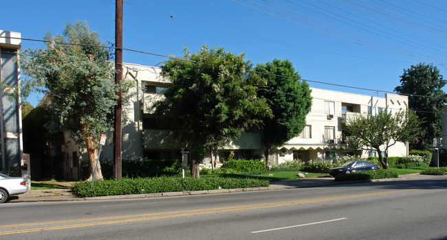 5000 Coldwater Terrace in Valley Village, CA - Foto de edificio - Building Photo