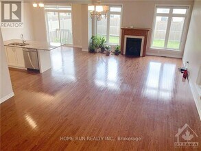 319 Brambling Way in Ottawa, ON - Building Photo - Building Photo