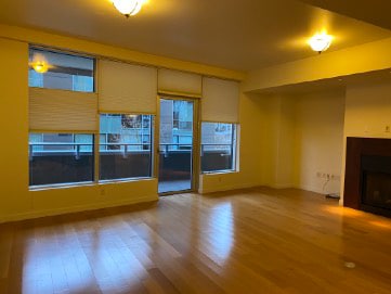 3570 S River Pky, Unit 313 in Portland, OR - Foto de edificio - Building Photo