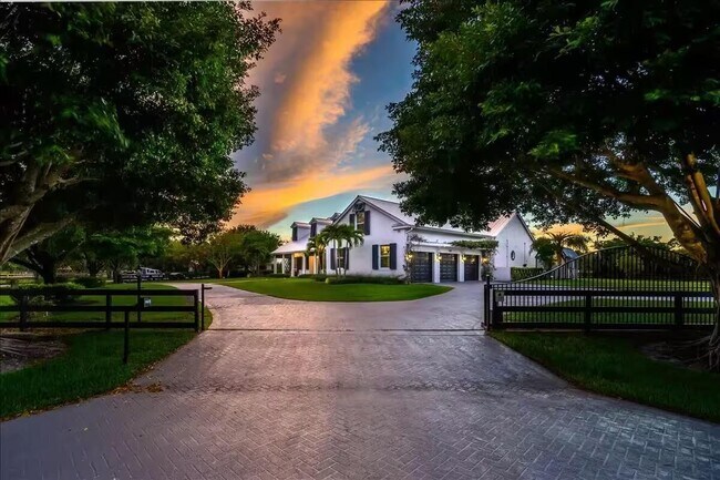 1702 Clydesdale Ave in Wellington, FL - Building Photo - Building Photo