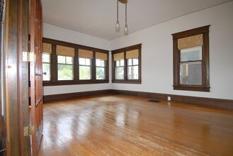 306 E Cache La Poudre St in Colorado Springs, CO - Building Photo - Building Photo
