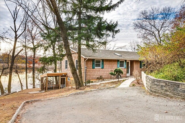 property at 23 Cardownie St