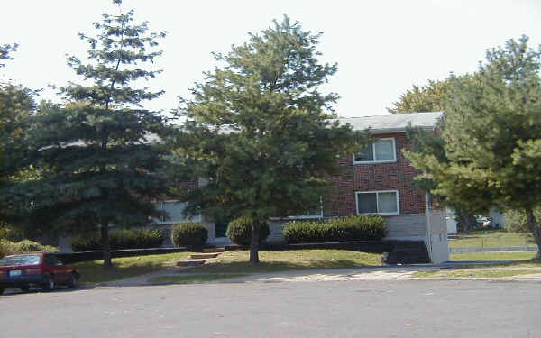 15-19 Quick Dr in Florissant, MO - Foto de edificio