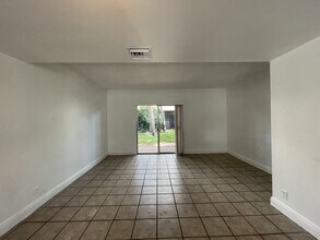 23 SW 3rd St in Pompano Beach, FL - Building Photo - Building Photo