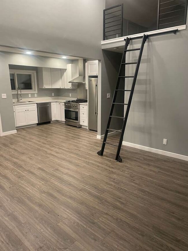 property at 6929 Ellis Ave S