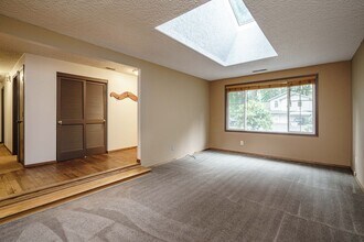 9409 NE Ferngrove St in Vancouver, WA - Building Photo - Building Photo