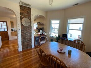 105 Yale St, Unit 1 in Medford, MA - Building Photo - Building Photo