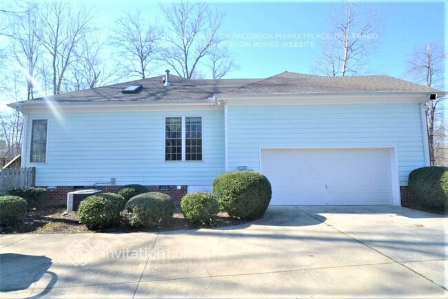 102 Shenandoah Way in Mebane, NC - Building Photo - Building Photo