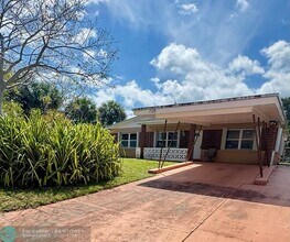 1528 NE Sunview Terrace in Jensen Beach, FL - Building Photo - Building Photo