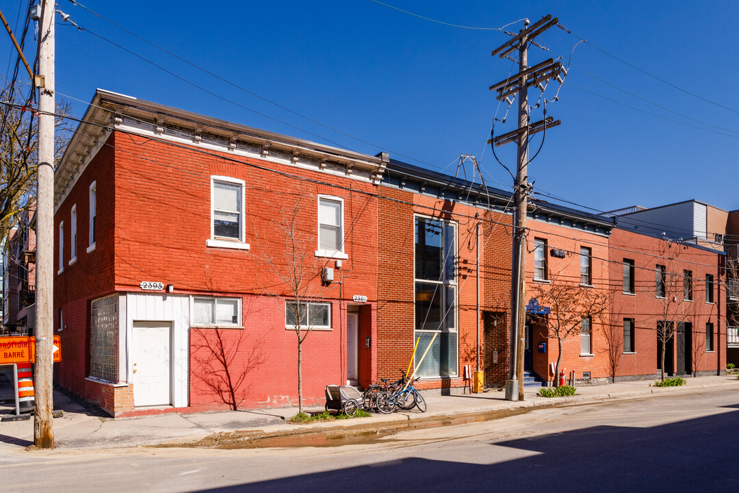 2383 Augustin-Cantin St in Montréal, QC - Building Photo