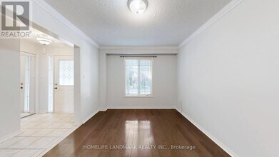 60 Cariglia Trail in Markham, ON - Building Photo - Building Photo