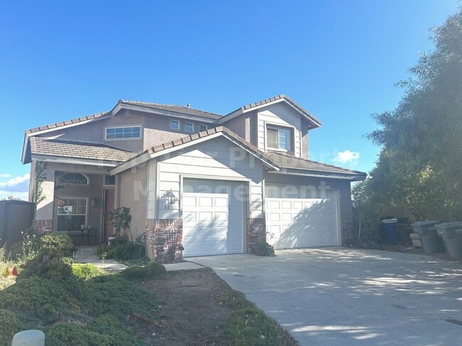 property at 305 Toyon Ct
