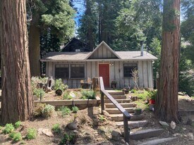 959 Kuffel Canyon Rd in Lake Arrowhead, CA - Building Photo