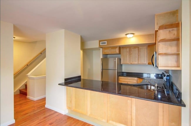 Dwight Garden Apartments