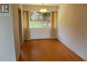 4604 Ranger Ave in North Vancouver, BC - Building Photo - Building Photo