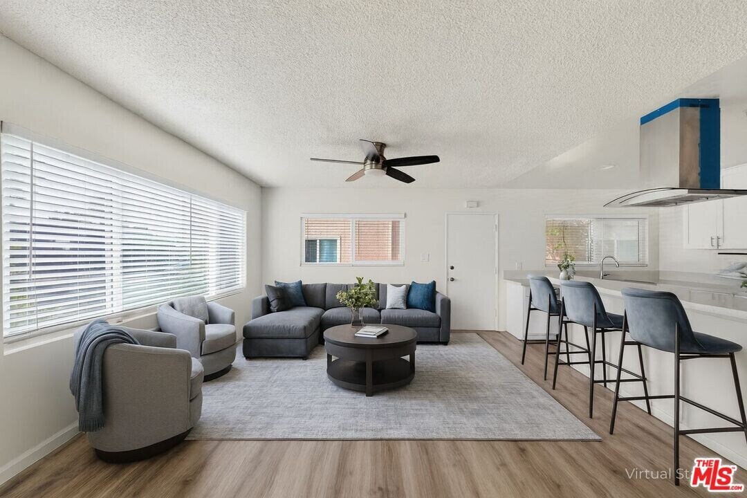 425 W Regent St in Inglewood, CA - Building Photo