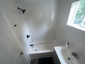 212 Newhall St in New Haven, CT - Building Photo - Building Photo