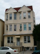 571 W Side Ave in Jersey City, NJ - Building Photo - Building Photo