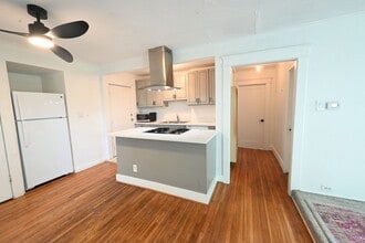 216 S Vendome St in Los Angeles, CA - Building Photo - Building Photo