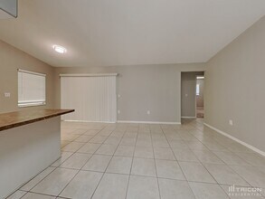 5913 Fall River Dr in New Port Richey, FL - Building Photo - Building Photo