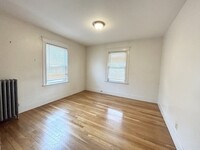 11 Romsey St, Unit uni3 3-bed 1-bath in Boston, MA - Building Photo - Building Photo